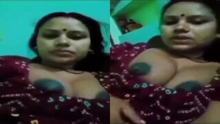 Mallu Aunty Mulaigalai Kasakki Suyainbam Seigiraal