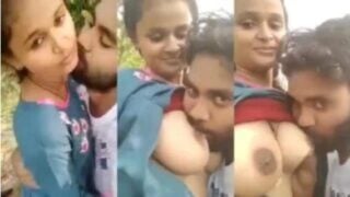 காதலியின் மார்பகங்களை உறிஞ்சி, காதலனை ஃபக் செய்த பிறகு காட்டில் இருந்தாள்.